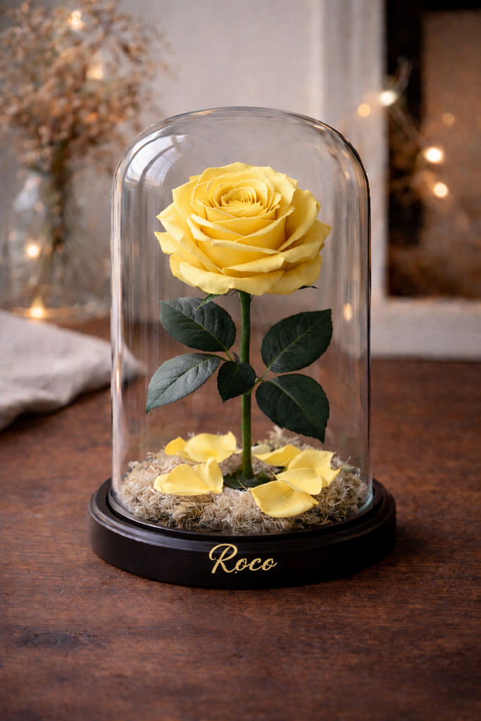 Rosa eterna amarilla en capelo